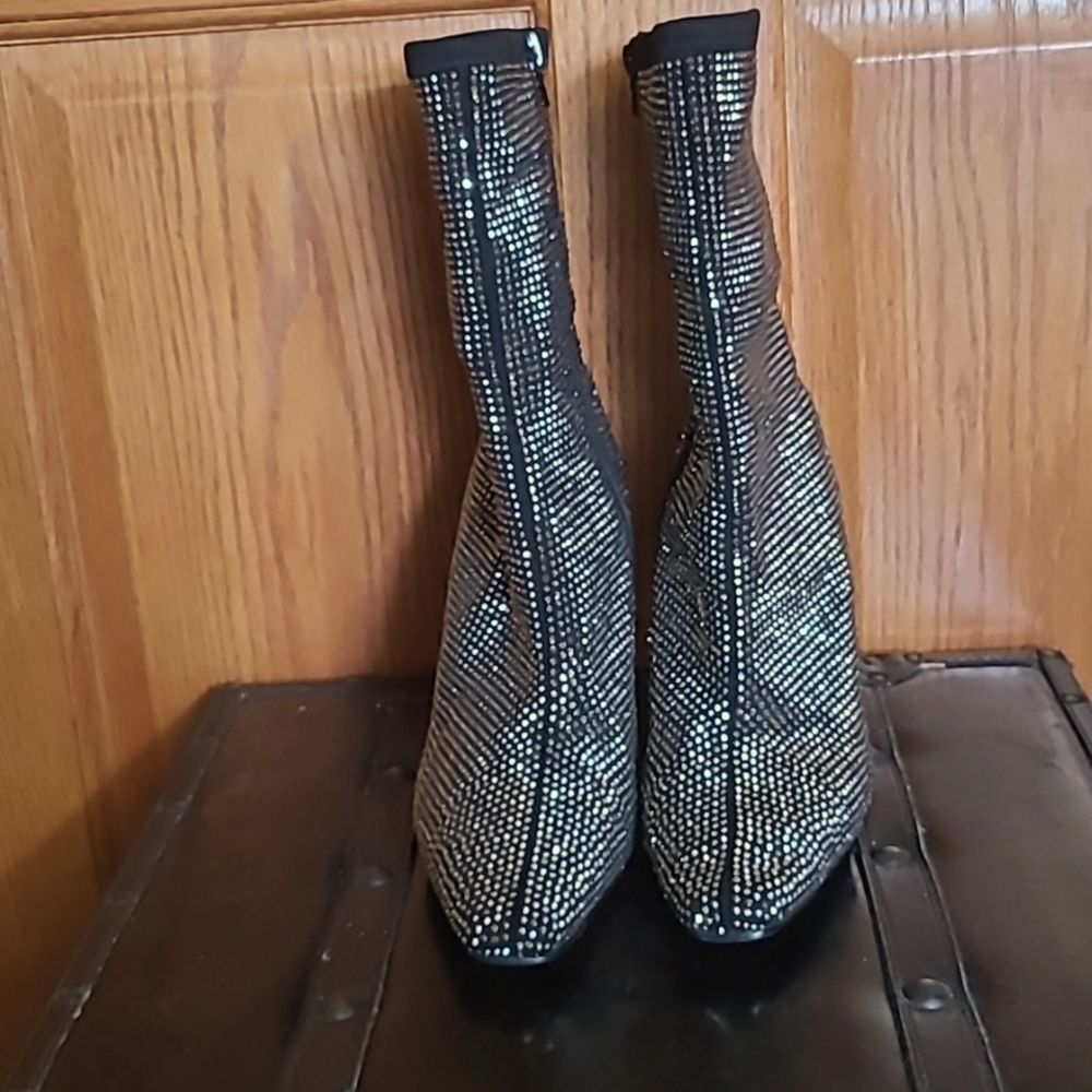 Steve Madden, Glass/fabric high- heel dress boot, gold/black,  size 8.5